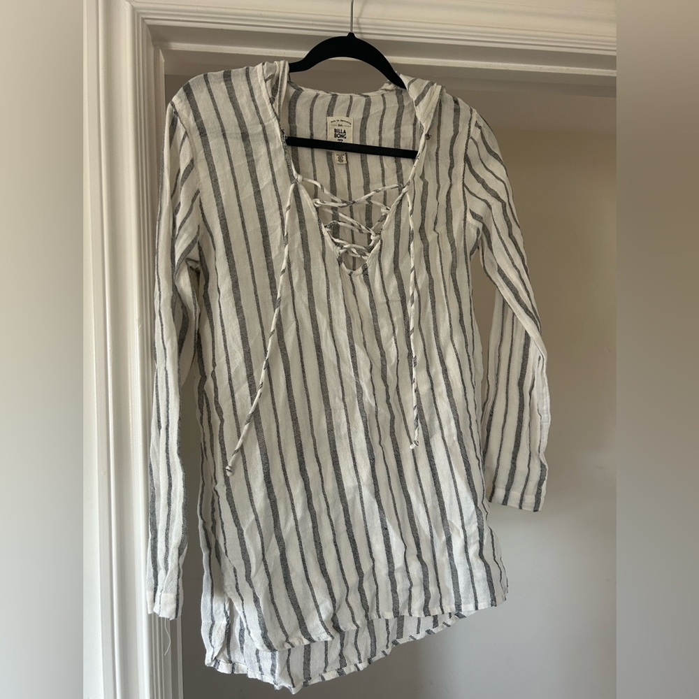 Billabong 100% cotton long sleeve beach coverup size S